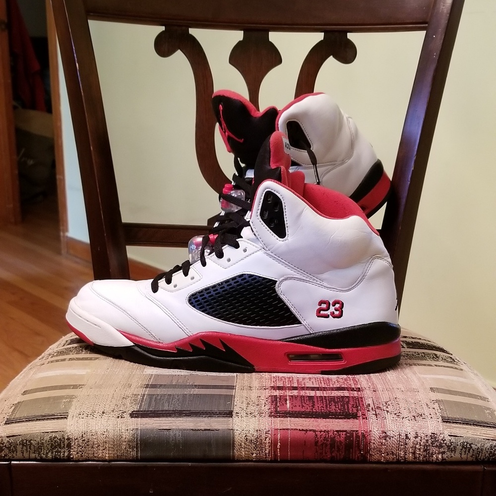SOLD....Authentic custom!!! Jordan Fire Red 5's - Picture 1 of 8
